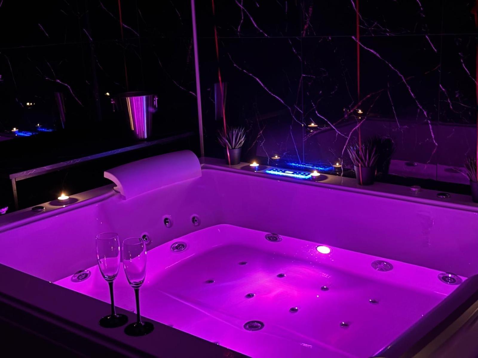 Apartament Z Jacuzzi Na Wylacznosc Dolina Baryczy Zmigrod Экстерьер фото